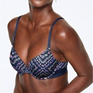 Victoria’s Secret Pink Wear Everywhere T-Shirt Lightly Lined Bra Blue Floral 32B